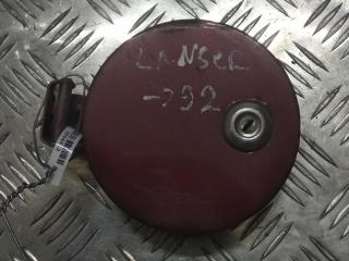 лючок топливного бака Mitsubishi Lancer 4 поколение 1991, 1.6 л., i, 4G92 (SOHC 16V), бензин, МКПП, бордо, хетчбэк 5 дв., передний привод, BEZNALICHNYI, RASCHET, POKRASKA, KUZOVNOI, REMONT, LYUBOI, SLOZHNOSTI.NALICHNYI