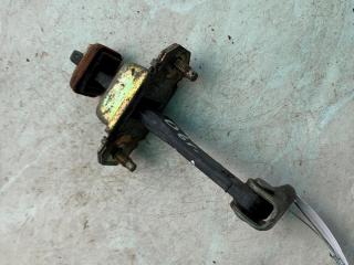 ограничитель открывания двери Subaru Forester 2 поколение (SG) [рестайлинг] 2006