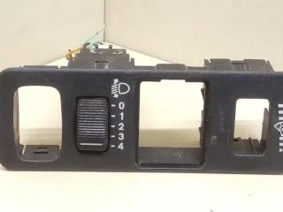 корректор фар Mitsubishi Carisma 1 поколение 1998, MR740608