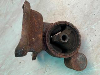 подушка крепления КПП Mitsubishi Lancer 6 поколение 1997, 1.3 л., i, бензин