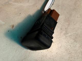 кнопка обогрева заднего стекла Nissan Primera P10 1994