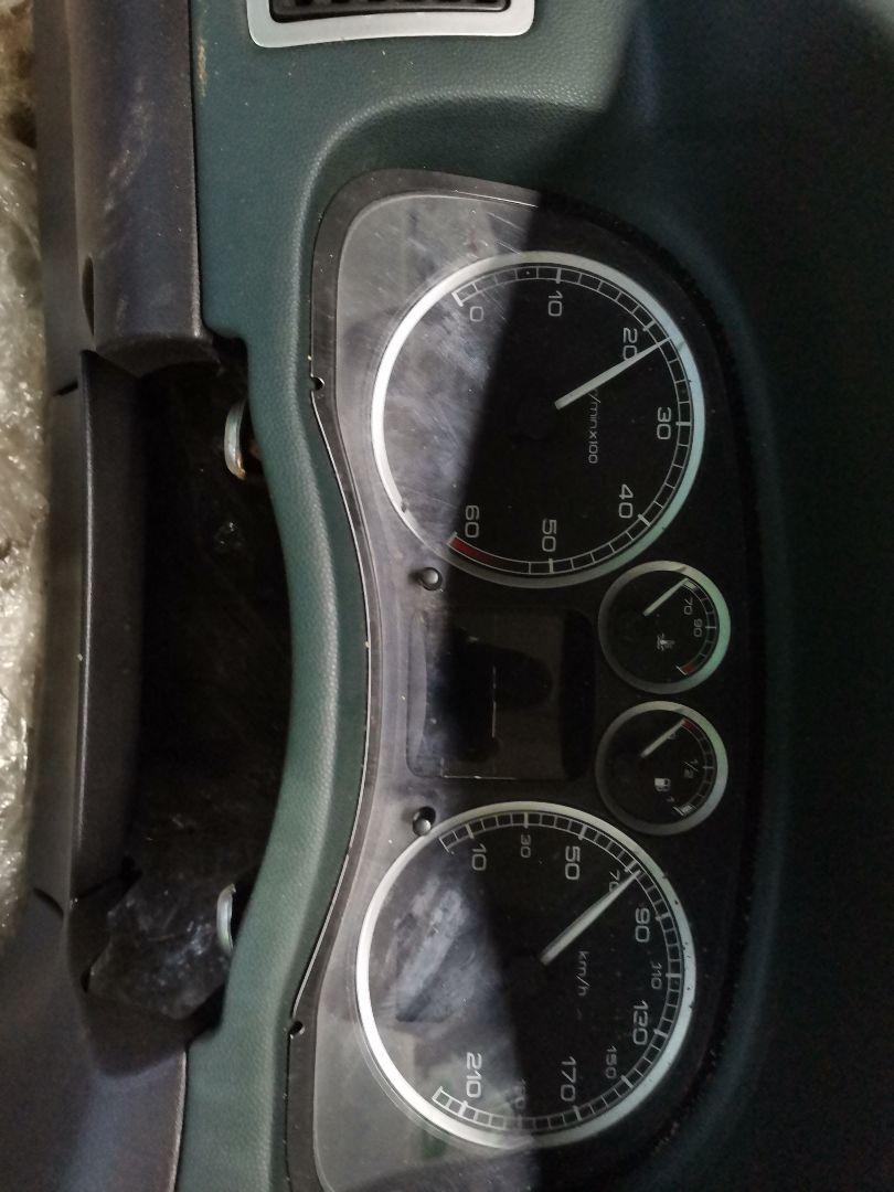 щиток приборов (приборная панель) Peugeot 307 1 поколение (2001 - 2005), 2.0 л., дизель, МКПП, черный, универсал - фото №1
