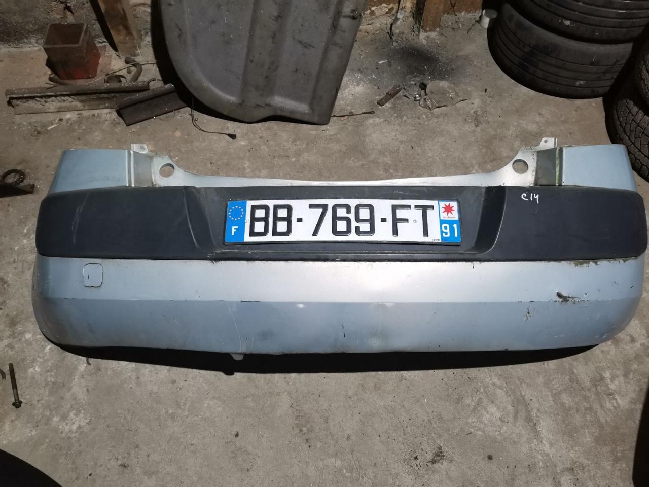 бампер задний Renault Megane 2 поколение 2003, 1.5 л., дизель, МКПП, хетчбэк 5 дв. - фото №1