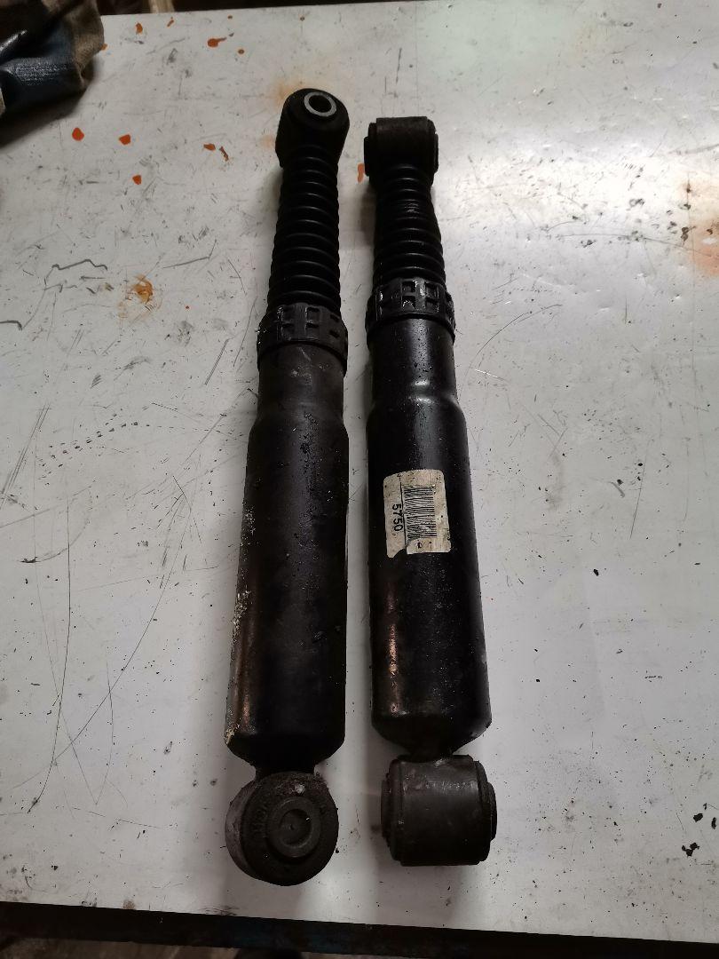 амортизатор задний Peugeot 807 1 поколение 2004, 2.0 л., RHM (DW10ATED4), дизель, АКПП, серый, минивэн - фото №1