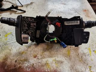 переключатель подрулевой (стрекоза) Renault Scenic 2 поколение 2004, 1.5 л., DCi, K9K 728, дизель, 5МКПП, минивэн, передний привод