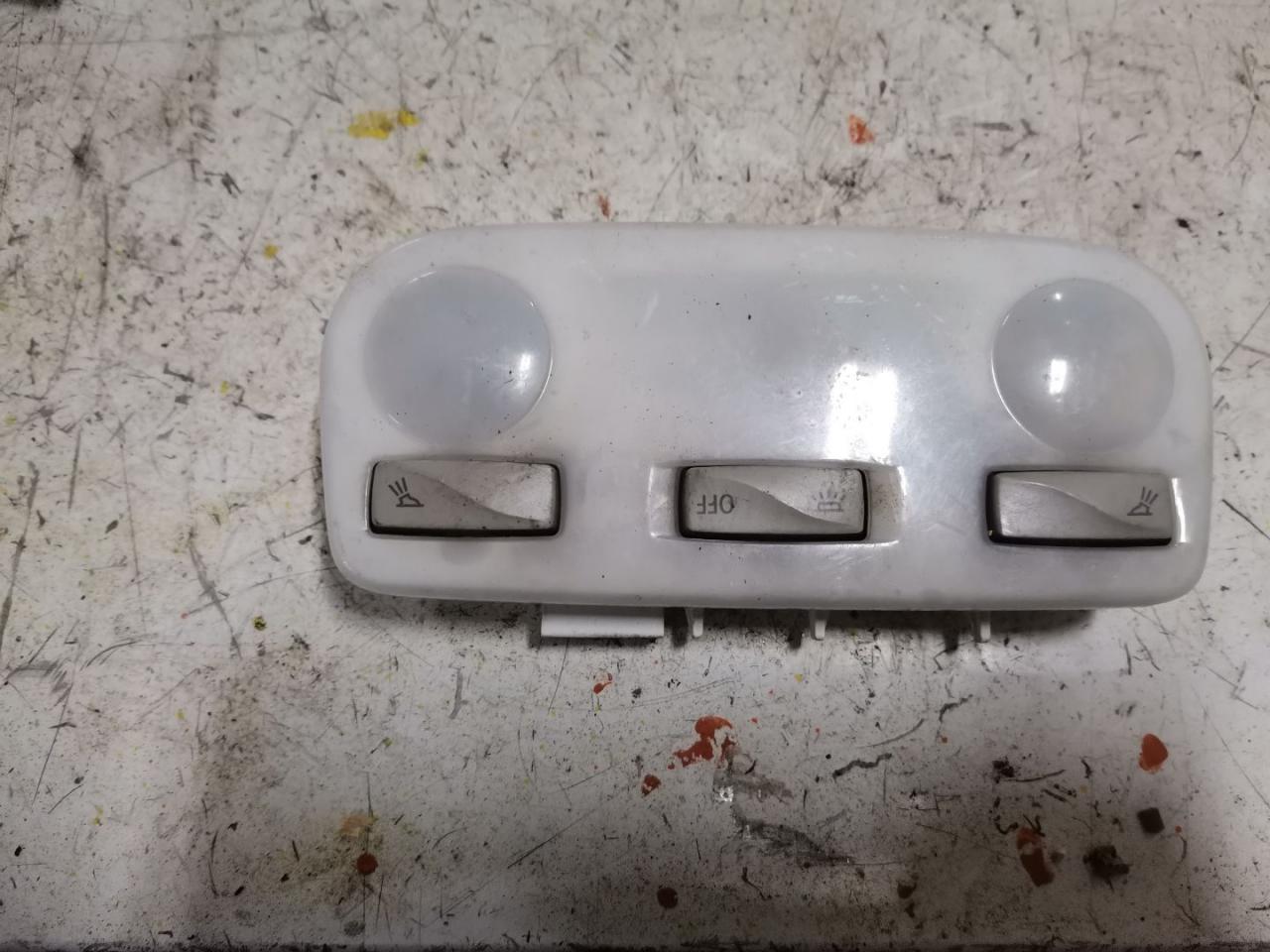 фонарь салона (плафон) Renault Scenic 3 поколение 2011, 1.5 л., DCi, дизель, 6МКПП, минивэн, передний привод - фото №1
