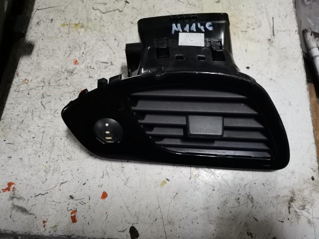 дефлектор обдува салона Renault Scenic 3 поколение 2011, 1.5 л., DCi, дизель, 6МКПП, минивэн, передний привод - фото №1