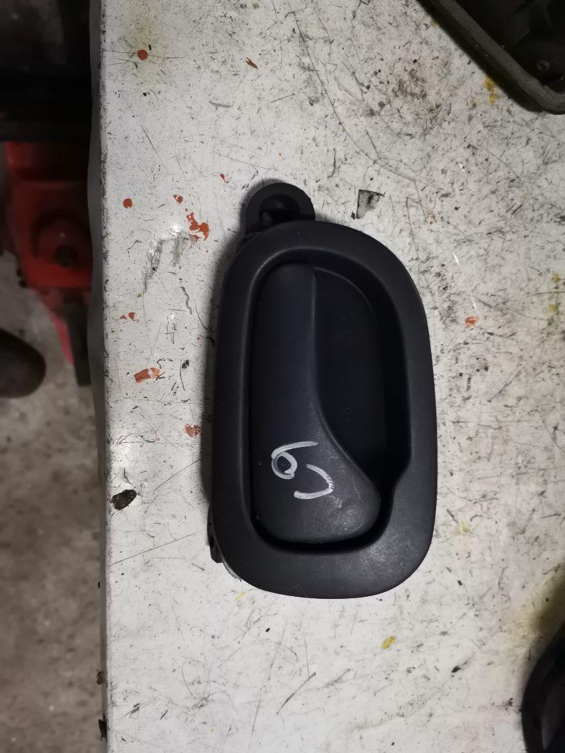 ручка внутренняя передняя правая Renault Espace 3 поколение 1999, 2.2 л., дизель, МКПП, минивэн - фото №1
