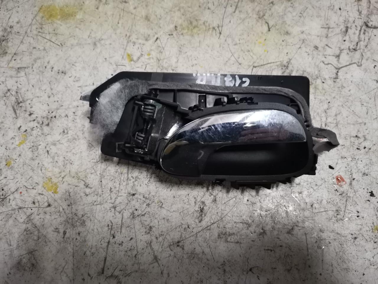 ручка внутренняя передняя правая Peugeot 307 1 поколение 2003, 2.0 л., дизель, МКПП, серебро, универсал - фото №1