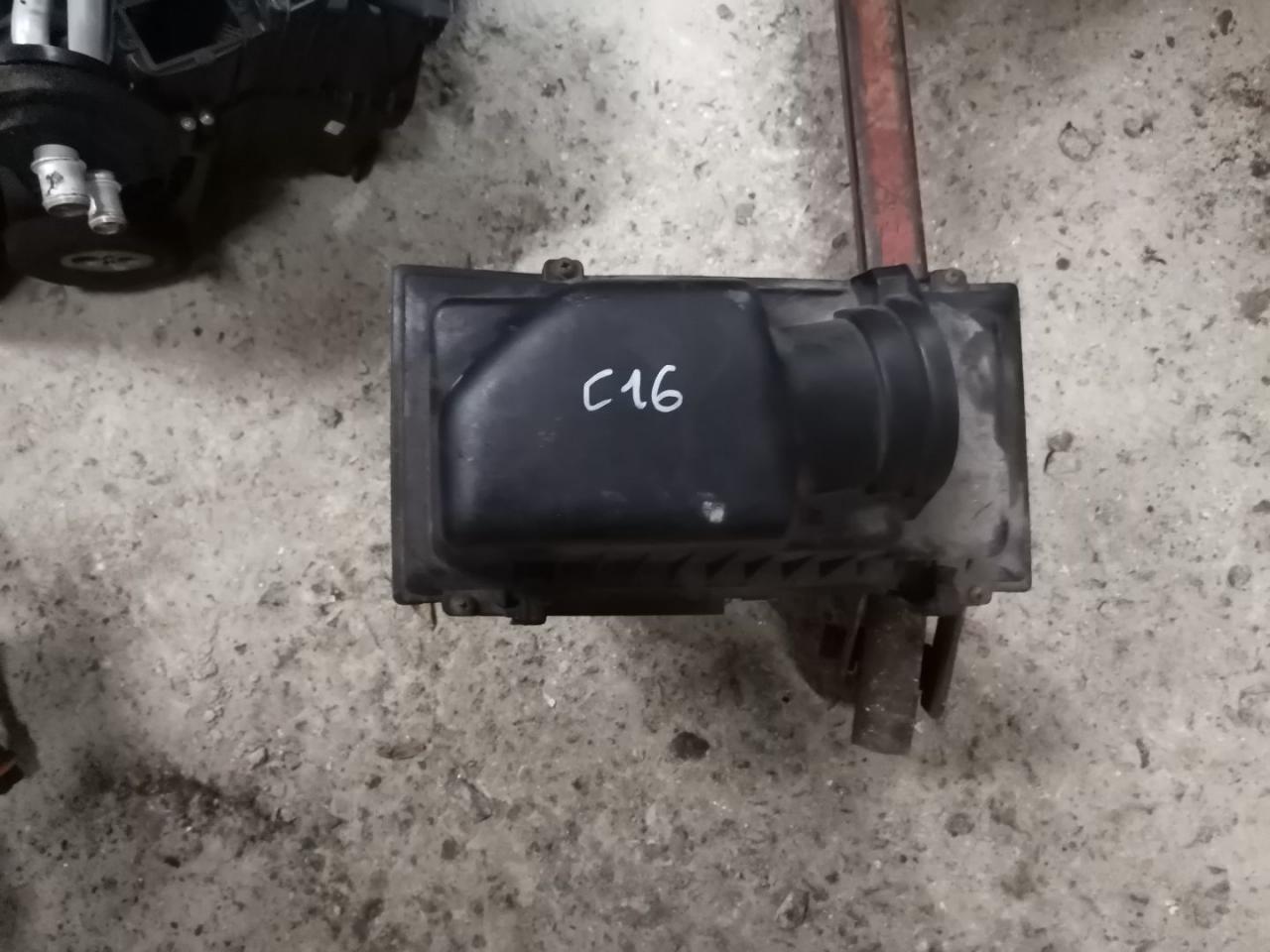 корпус воздушного фильтра Citroen C5 1 поколение 2004, 2.2 л., дизель, АКПП, универсал - фото №1