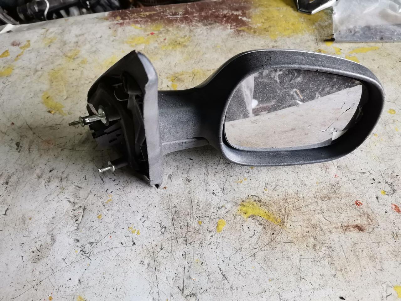 зеркало наружное правое Renault Megane 1 поколение 1997, 1.6 л., K7M 702, бензин, МКПП, серый, седан - фото №1