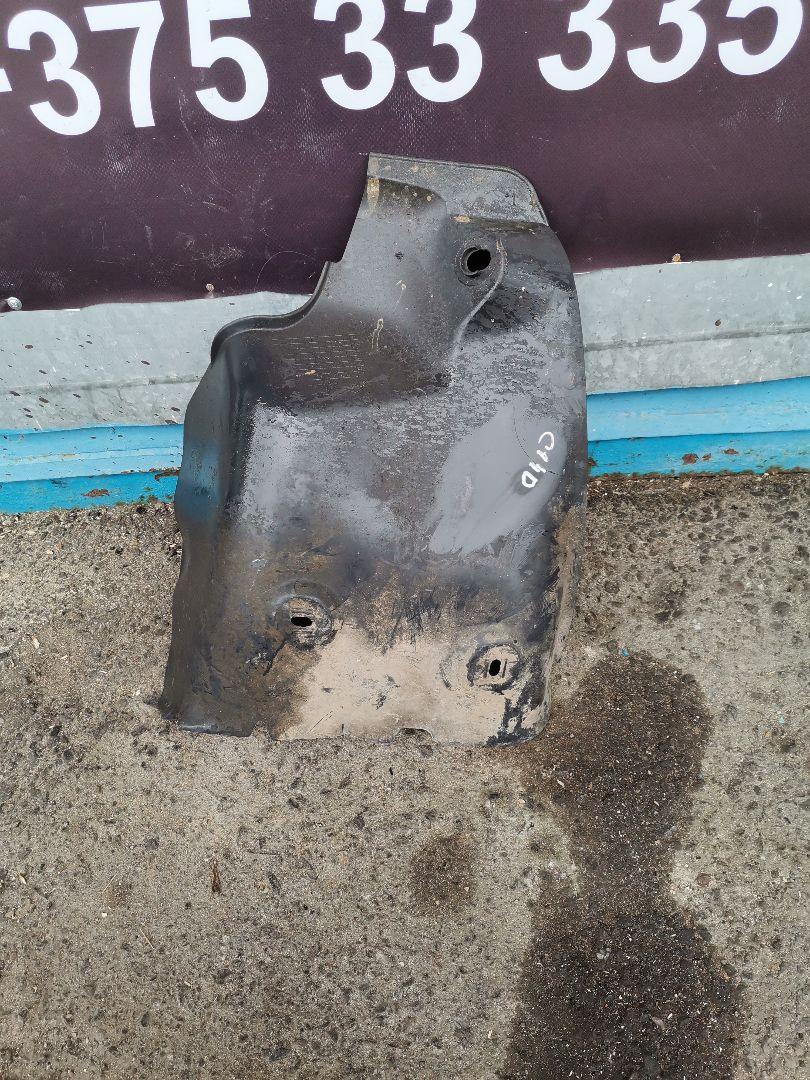 защита арок задняя правая (подкрылок) Renault Megane 2 поколение 2003, 1.5 л., дизель, МКПП, хетчбэк 5 дв. - фото №1