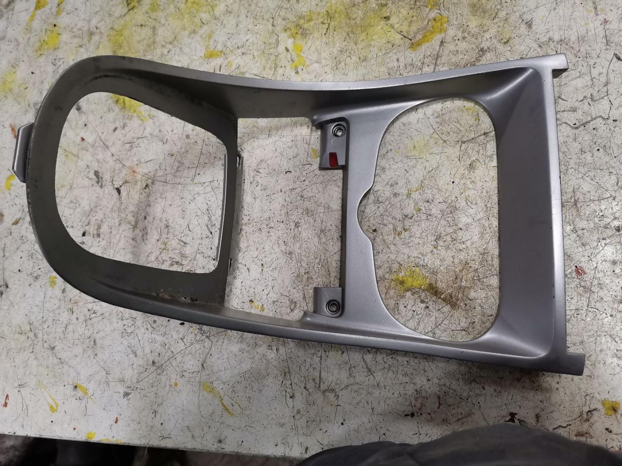 Декоративная накладка центральной консоли Peugeot 307 1 поколение (2001 - 2005), 2.0 л., дизель, МКПП, черный, универсал - фото №1