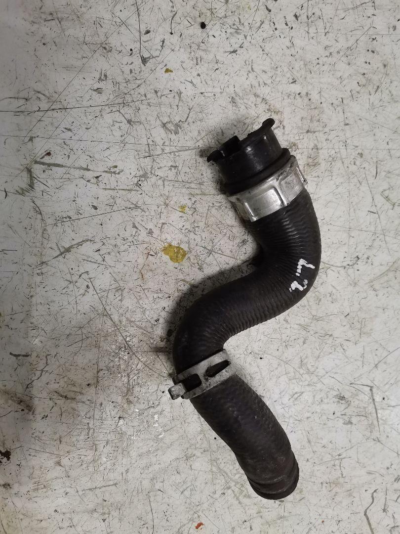 патрубок отопителя (печки) Renault Laguna 2 поколение 2001, 1.9 л., дизель, МКПП, зеленый, универсал - фото №1