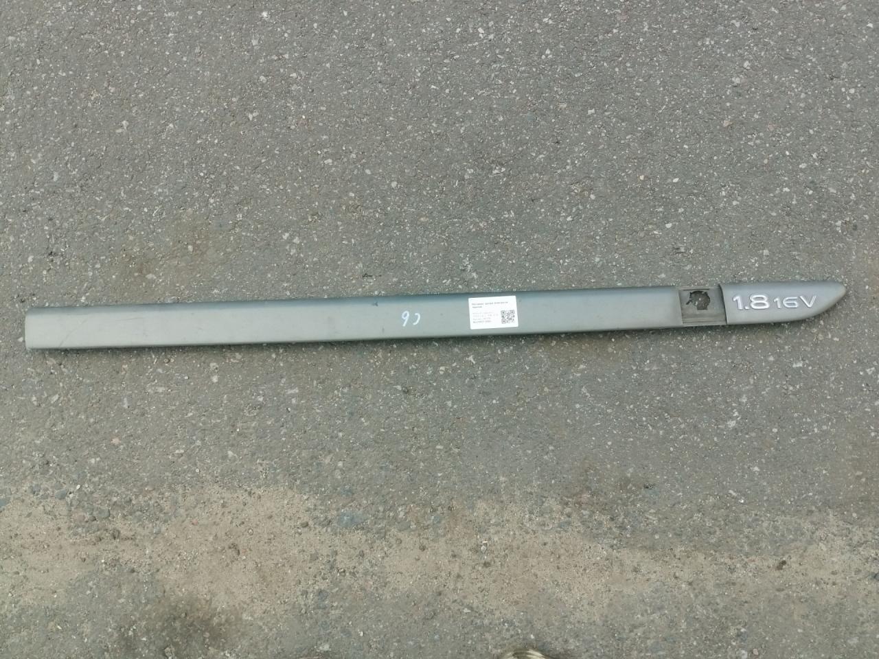 молдинг двери передней правой Renault Laguna 2 поколение 2003, 1.8 л., F4P 774, бензин, МКПП, красный, универсал - фото №1