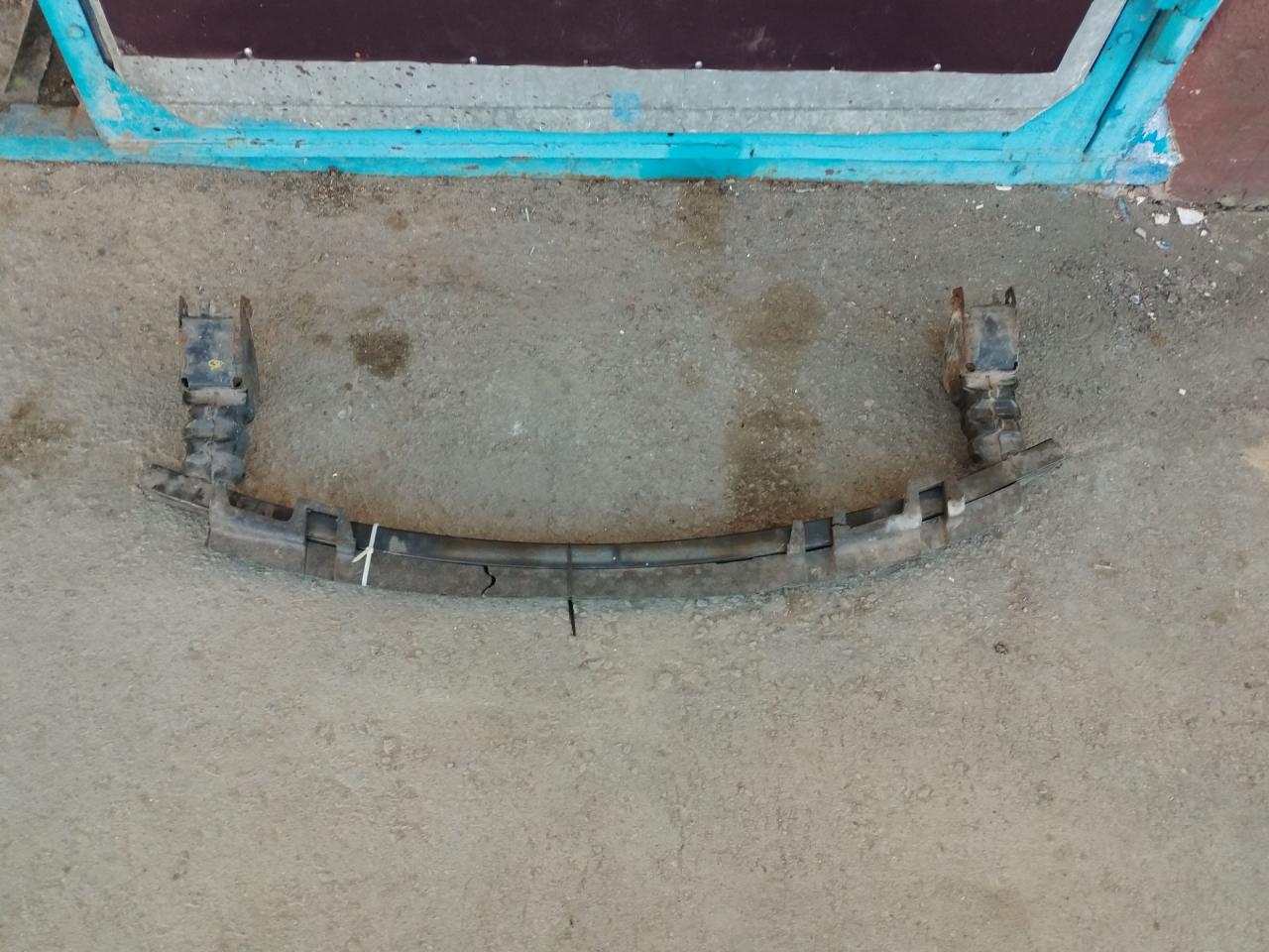 усилитель бампера переднего Peugeot 807 1 поколение 2004, 2.0 л., RHM (DW10ATED4), дизель, АКПП, серый, минивэн - фото №1