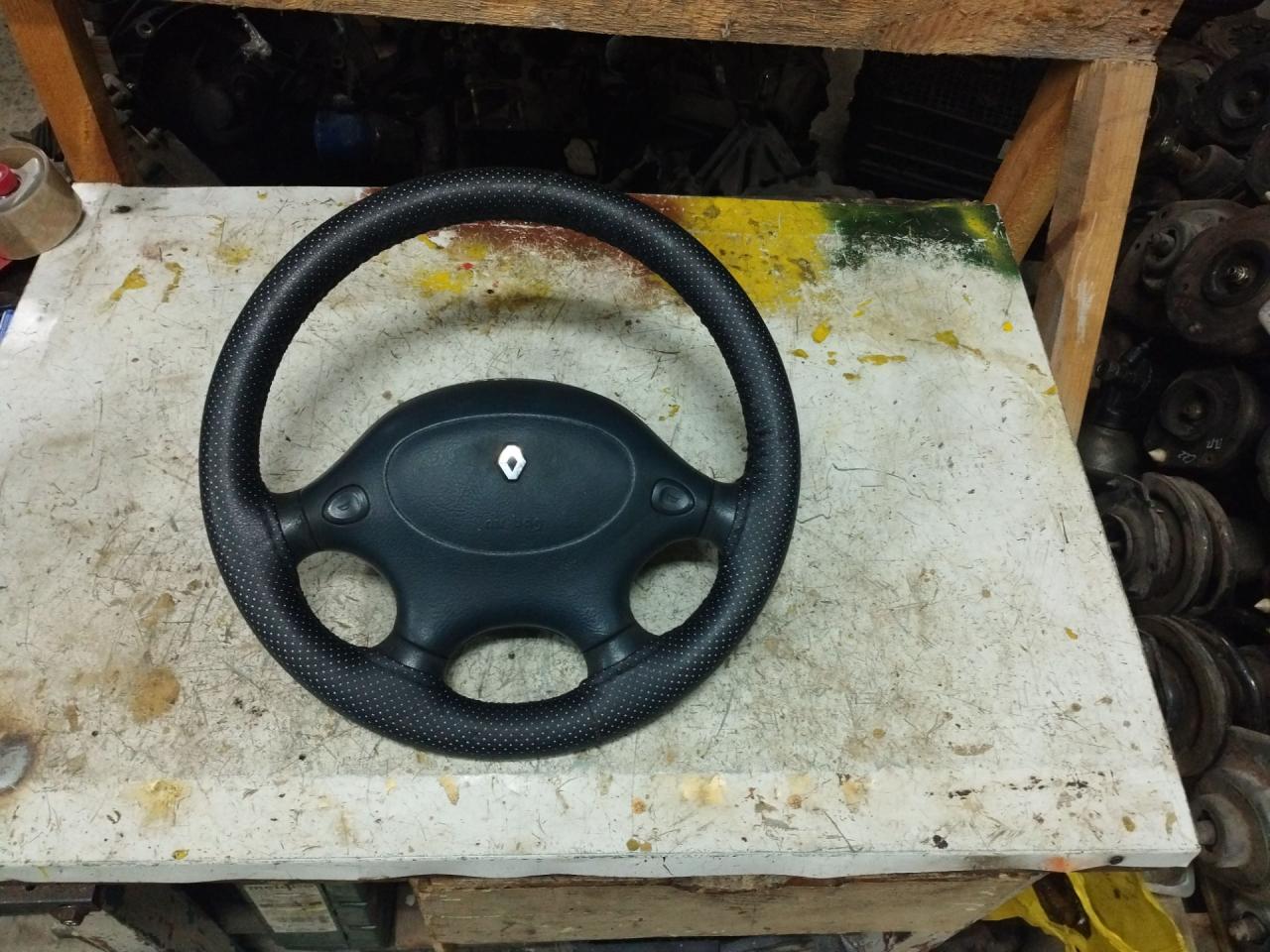 руль Renault Megane 1 поколение 1997, 2.0 л., F3R 796, бензин, МКПП, синий, купе, передний привод - фото №1
