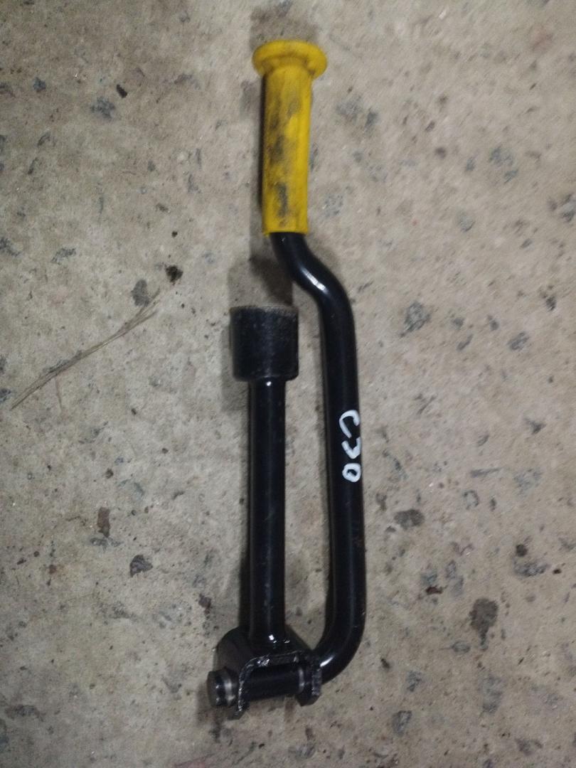 ключ колесный (балонный) Renault Megane 1 поколение 1997, 2.0 л., F3R 796, бензин, МКПП, синий, купе, передний привод - фото №1