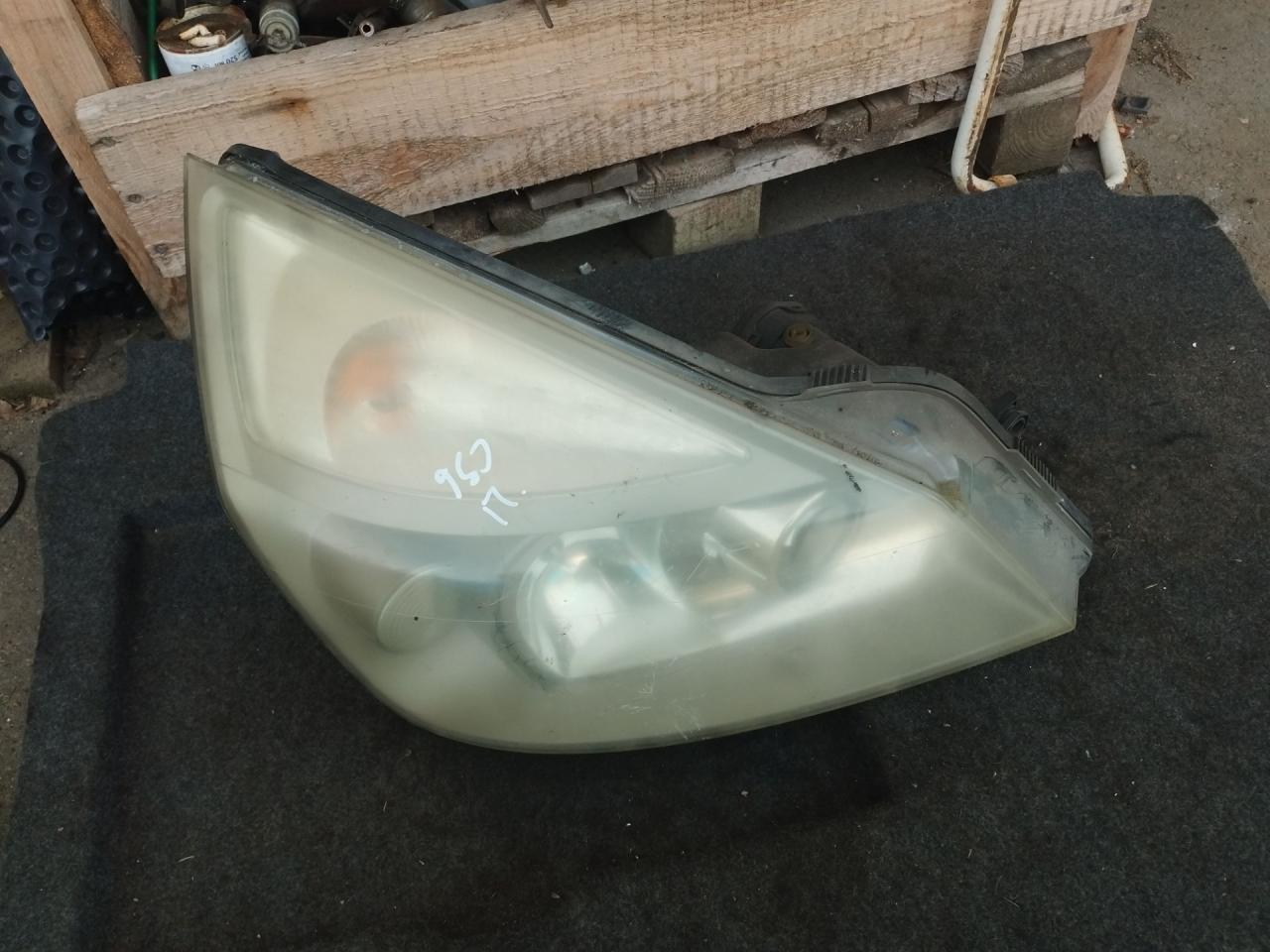 фара правая Renault Espace 4 поколение 2003, 2.2 л., G9T 742, дизель, МКПП, серебро, передний привод - фото №1