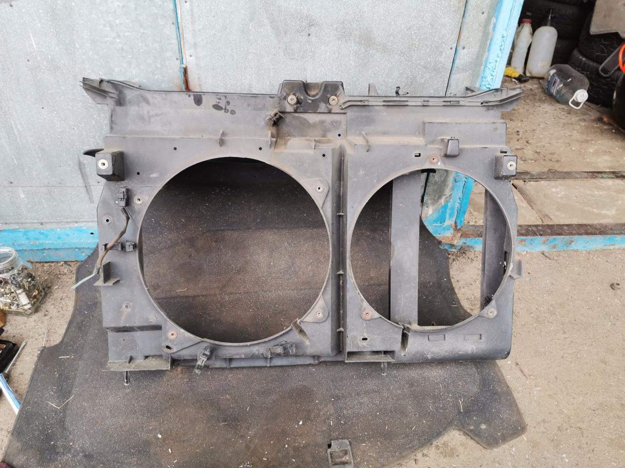 передняя панель крепления облицовки (телевизор) Peugeot 807 1 поколение 2004, 2.0 л., RHM (DW10ATED4), дизель, АКПП, черный, передний привод - фото №1