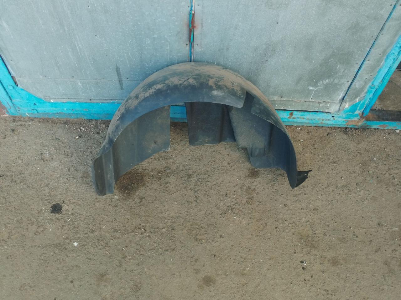 защита арок задняя левая (подкрылок) Citroen C3 1 поколение 2002, 1.4 л., KFV (TU3A), бензин, МКПП, голубой, передний привод - фото №1