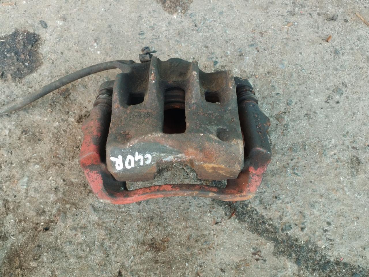 суппорт передний правый Peugeot 607 1 поколение 2001, 2.2 л., 4HX (DW12TED4/FAP), дизель, МКПП, передний привод - фото №1