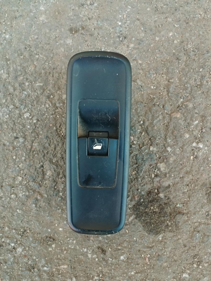 кнопка стеклоподъемника двери Citroen C8 1 поколение 2005, 2.0 л., RHT (DW10ATED4), дизель, МКПП, минивэн, передний привод - фото №1