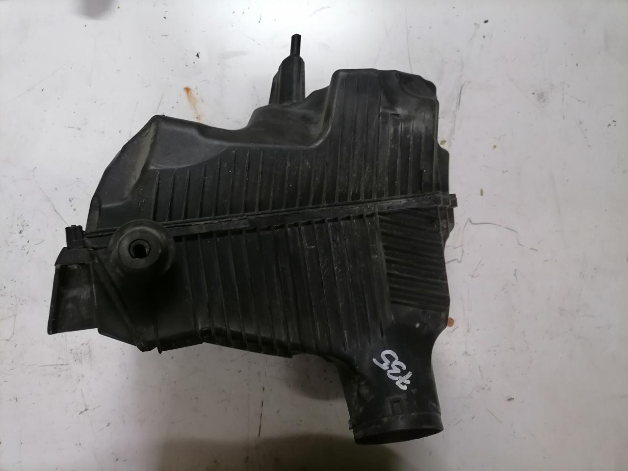 корпус воздушного фильтра Renault Scenic 2 поколение 2004, 1.5 л., DCi, K9K 728, дизель, 5МКПП, минивэн, передний привод - фото №1