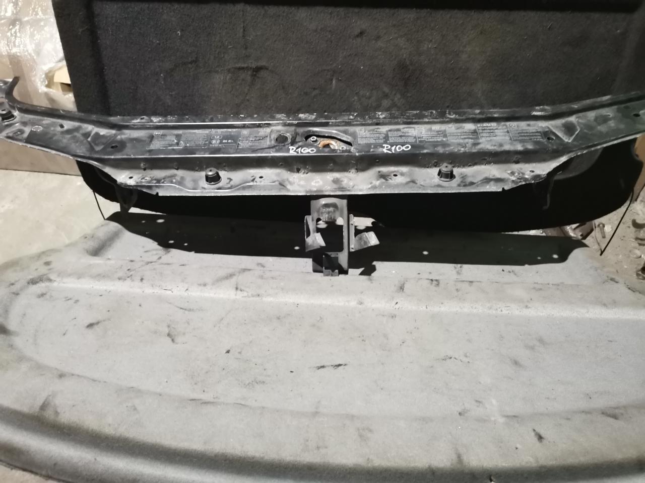 передняя панель крепления облицовки (телевизор) Renault Laguna 2 поколение 2001, 1.9 л., дизель, МКПП, зеленый, универсал - фото №1