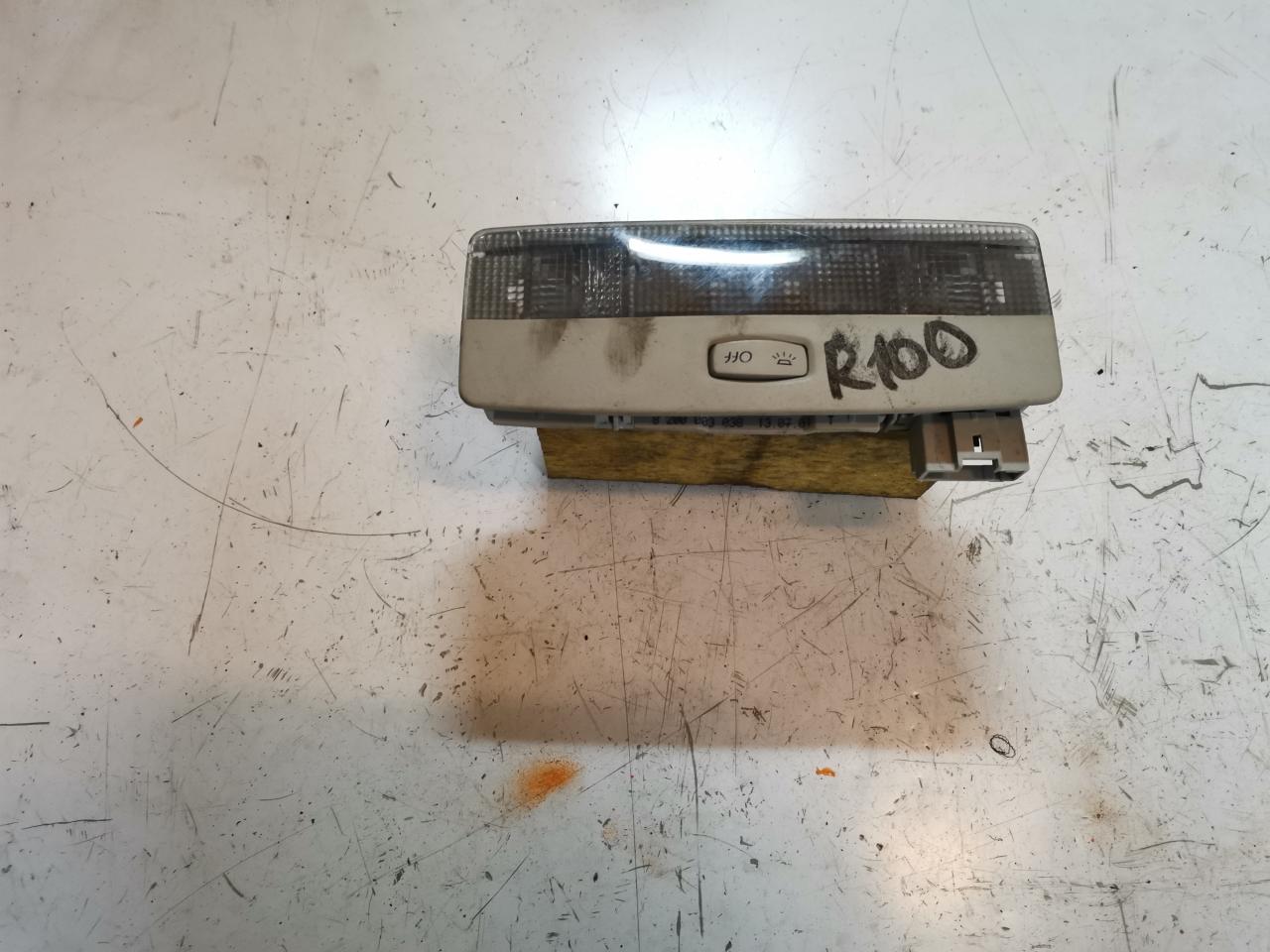 фонарь салона (плафон) Renault Laguna 2 поколение 2001, 1.9 л., дизель, МКПП, зеленый, универсал - фото №1