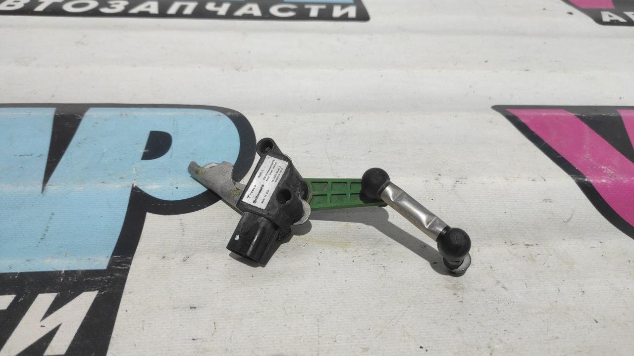 Датчик положения кузова перед. прав. Tesla Model S 1 поколение 2012, 6006514-00-B - фото №1