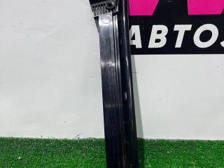 молдинг двери передней левой Ford Mustang 6 поколение S550 [рестайлинг] 60F 2018, 2.3 л., бензин, МКПП, купе, задний привод, FR3B-6302565