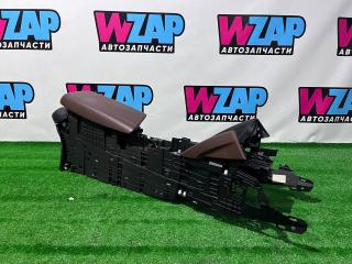 консоль салона Alfa Romeo Stelvio 1 поколение 2018, 2.0 л.