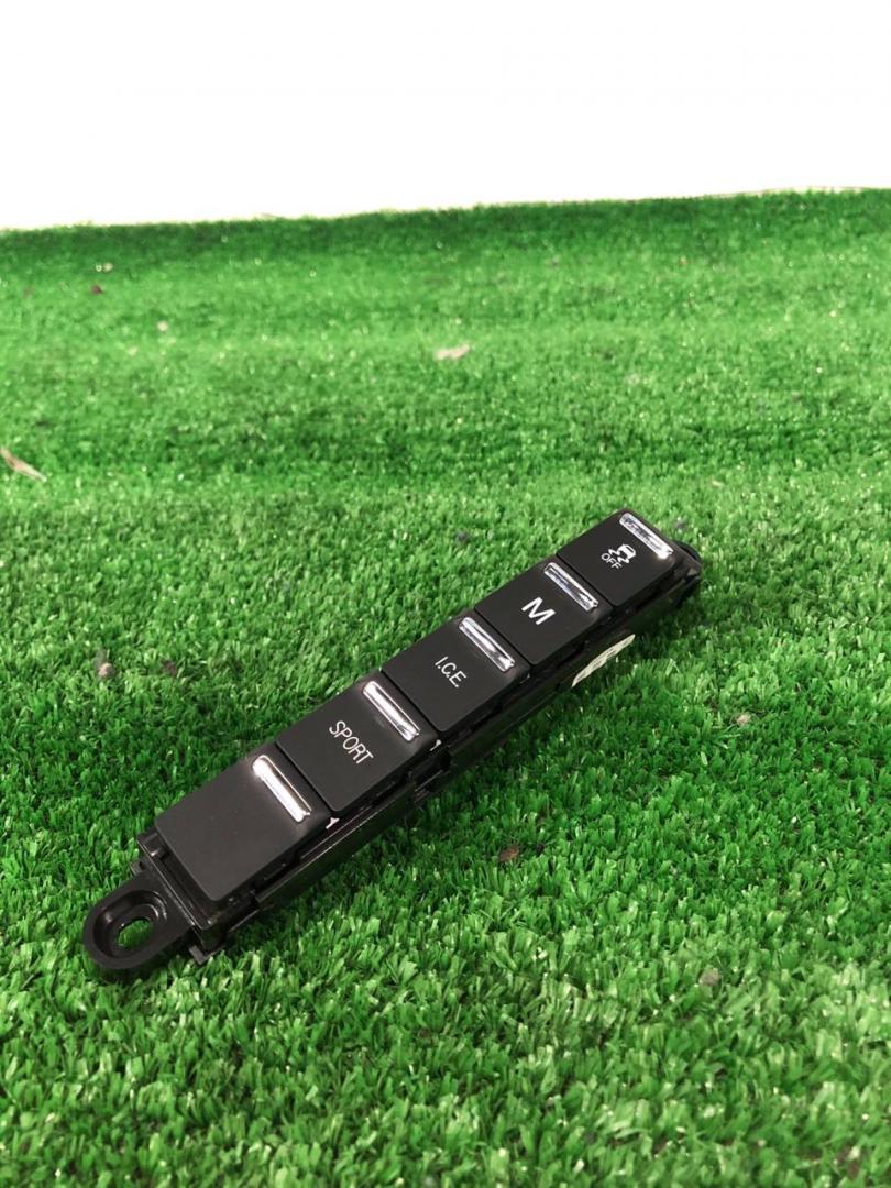 кнопка переключения режимов подвески Maserati Levante 1 поколение M161 2019, 3.0 л., дизель, АКПП, внедорожник 5 дв., полный привод, 670071373 - фото №1