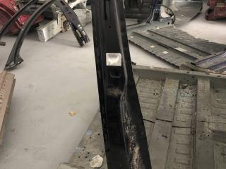 Стойка кузовная центральная правая Tesla Model X 1 поколение 2018, электро, хетчбэк 5 дв.