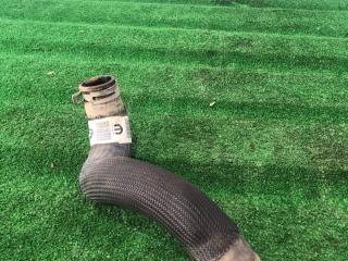 патрубок радиатора Jeep Wrangler 4 поколение 2020, 2.0 л., бензин, АКПП, внедорожник 5 дв., полный привод, 68310710AA