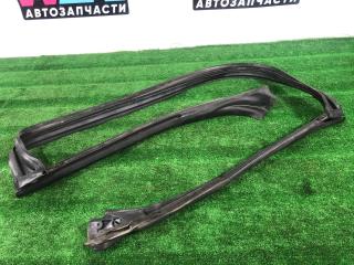 Уплотнитель стекла Ford Mustang 6 поколение S550 [рестайлинг] 2019, 2.3 л., бензин, АКПП, красный, кабриолет, задний привод, FR3B-7652252-A