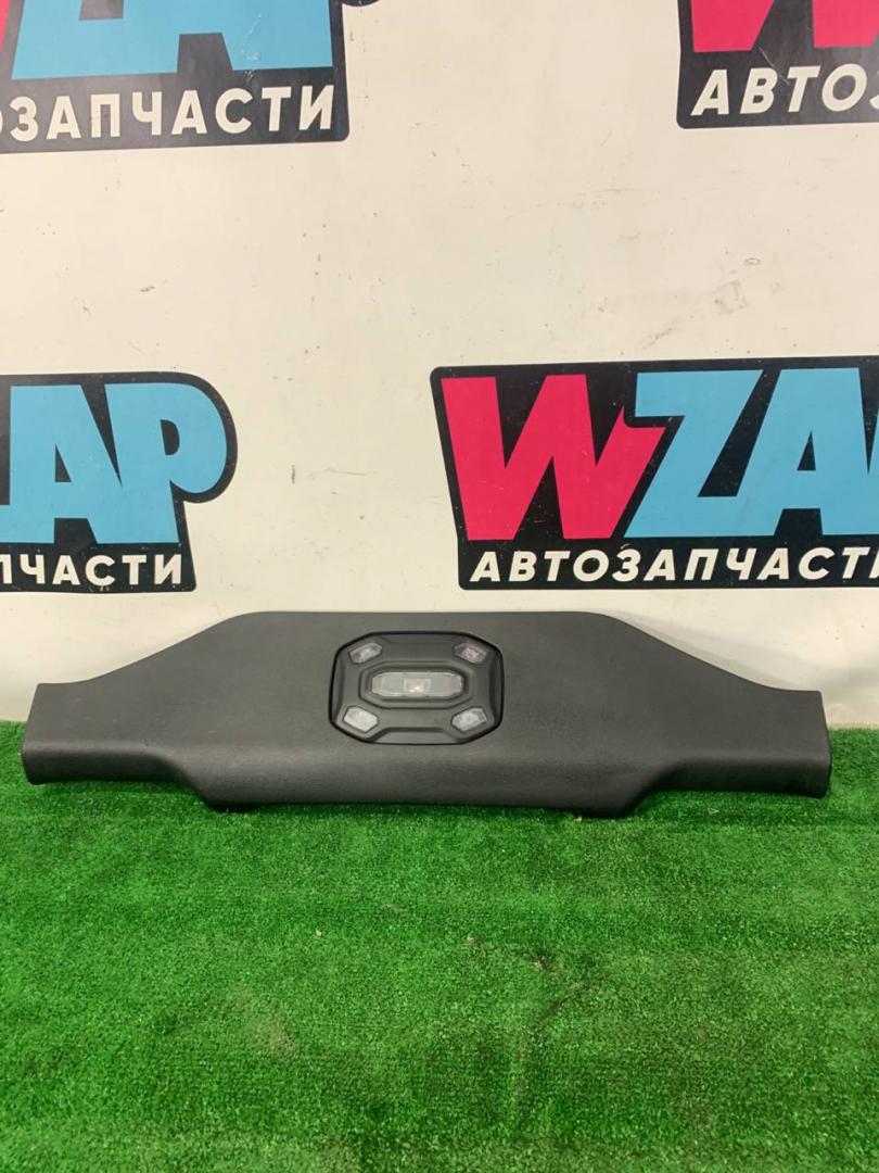 фонарь салона (плафон) Jeep Wrangler 4 поколение 2020, 2.0 л., бензин, АКПП, внедорожник 5 дв., полный привод - фото №1