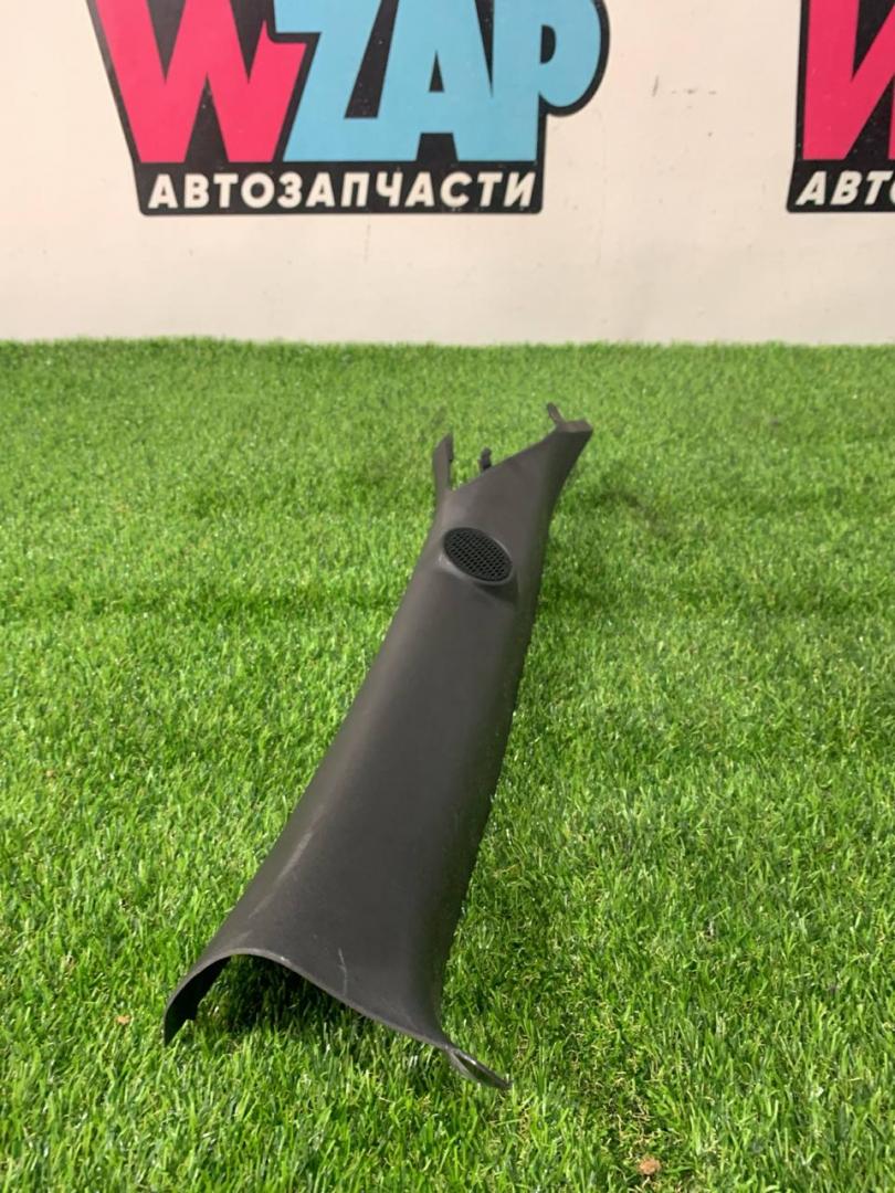 обшивка стойки Ford Mustang 6 поколение S550 2016, 5.0 л., бензин, МКПП, серый, купе, задний привод, FR3B-6303512-AHW - фото №1