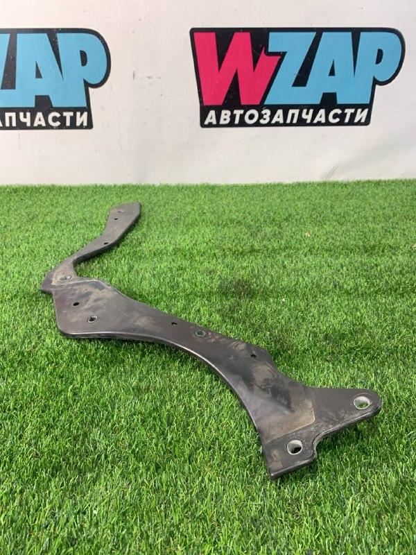 подкапотный пластик Ford Mustang 6 поколение S550 2016, 5.0 л., бензин, МКПП, серый, купе, задний привод - фото №1