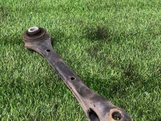 рычаг задний правый Ford Mustang 6 поколение S550 2016, 5.0 л., бензин, МКПП, серый, купе, задний привод