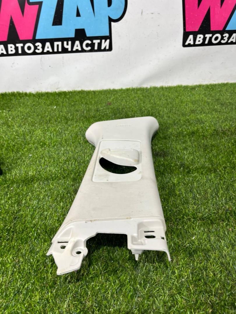 обшивка стойки центральной правой Ford Escape 4 поколение CX482 2021, 1.5 л., бензин, АКПП, внедорожник 5 дв., полный привод, LJ6B-S24582-AJW - фото №1