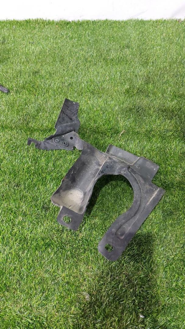 подкапотный пластик Ford Explorer 6 поколение U625 2020, 2.3 л., бензин, АКПП, внедорожник 5 дв., LB5B-S16A579-AF - фото №1