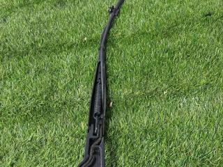 щеткодержатель (поводок стеклоочистителя, дворник) Honda HR-V 3 поколение RZ 2023