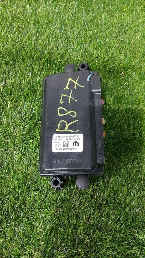 блок управления камерой RAM 1500 5 поколение 2019, 5.7 л., бензин, АКПП, пикап, полный привод, 68318033AE - фото №1