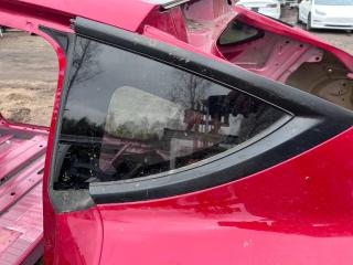 стекло кузовное боковое левое Tesla Model Y 1 поколение 2022, электро, белый