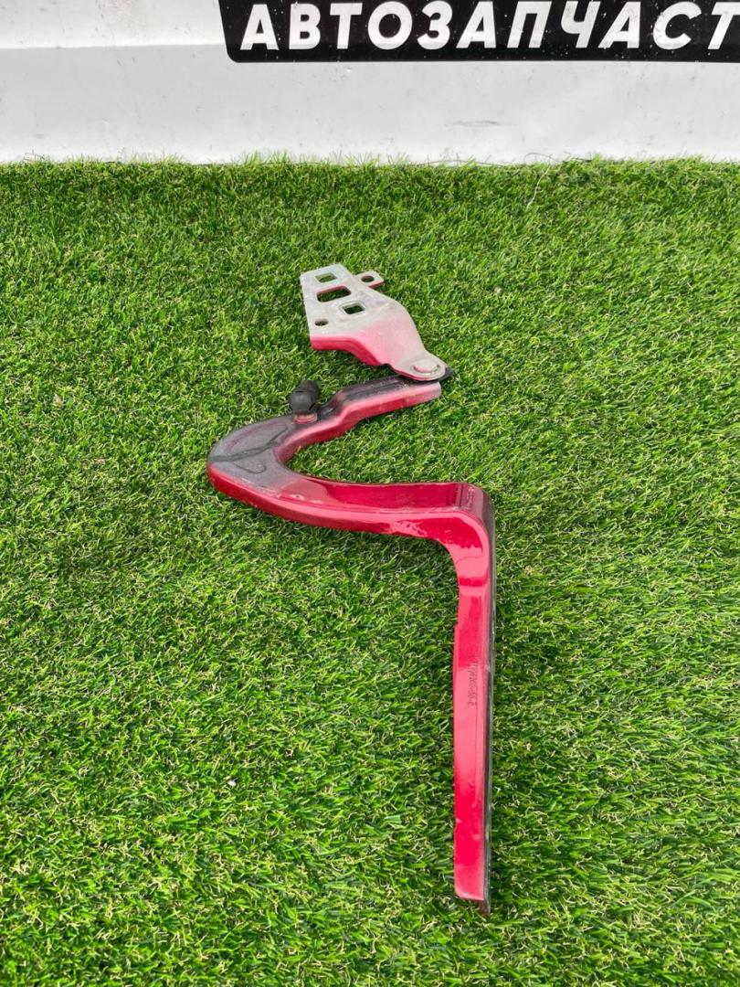 петля капота правая Tesla Model Y 1 поколение 2022, электро, белый, 1496268-00-C - фото №1