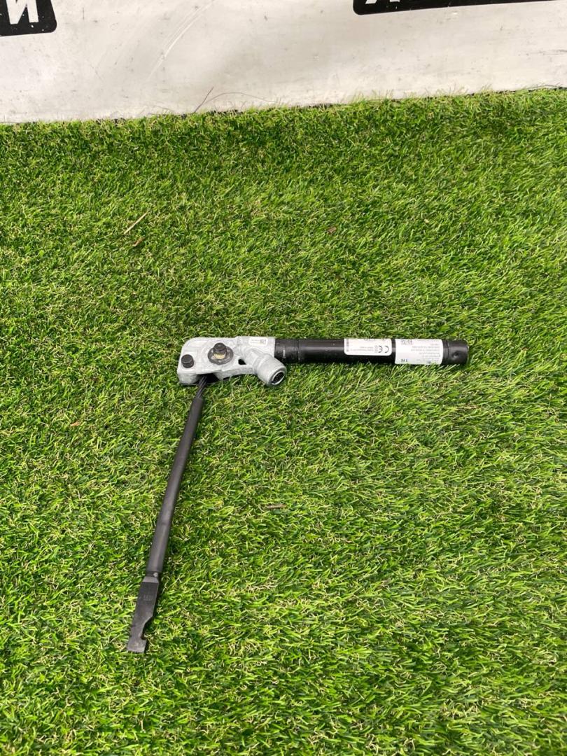 преднатяжитель ремня безопасности Tesla Model Y 1 поколение 2022, электро, белый, 1090324-01-C - фото №1