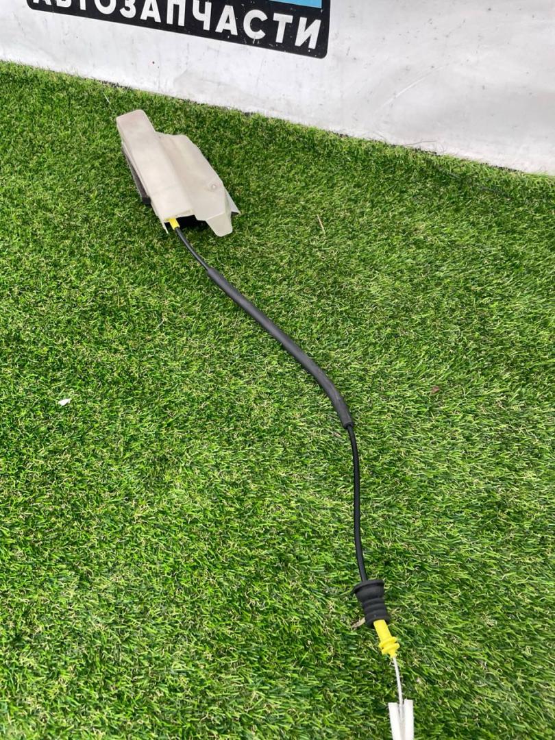 замок двери задней левой Tesla Model Y 1 поколение 2022, электро, белый, 1500674-00-A - фото №1