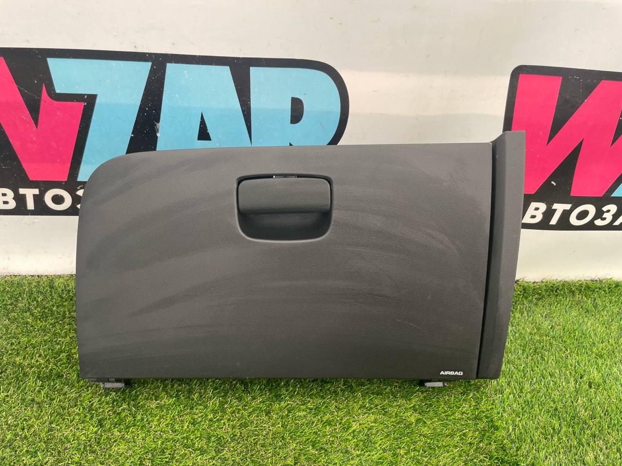 бардачок Buick Encore GX 1 поколение 2020, 1.2 л., бензин, вариатор, хетчбэк 5 дв., передний привод, BHC18712 - фото №1